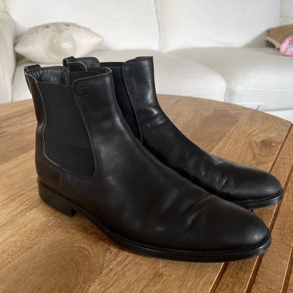 Tods Black Chelsea Boots